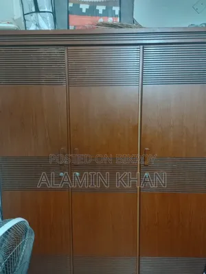 বাসা বাড়ির আসবাবপত্র