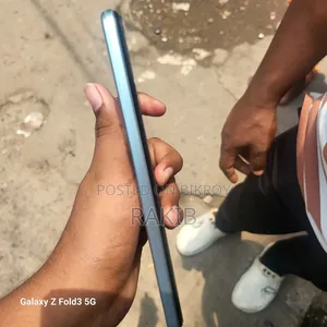 Vivo Y21 64 GB Blue