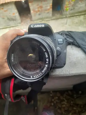 Canon Eos 700d DSLR + 18-55mm STM Lens, Charger, Battery Tripod