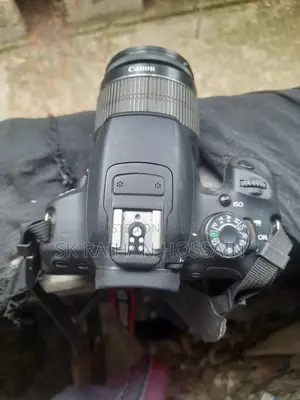 Canon Eos 700d DSLR + 18-55mm STM Lens, Charger, Battery Tripod