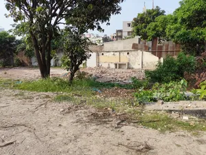 2.50 Katha Land Sale Beside Hatirjheel Lake