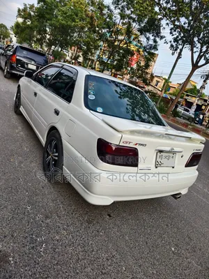Toyota Carina 2001 Pearl