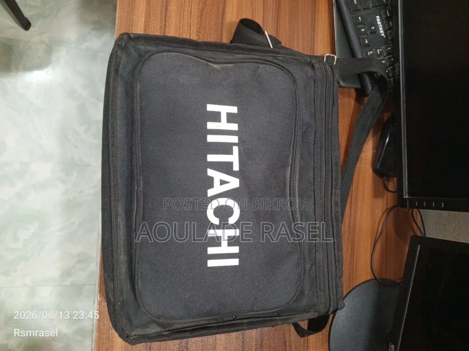 হিটাচি প্রজেক্টর