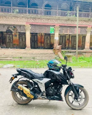 টিভিএস অ্যাপাচি ১৬০ ৪ভি ২০১৯ কালো
