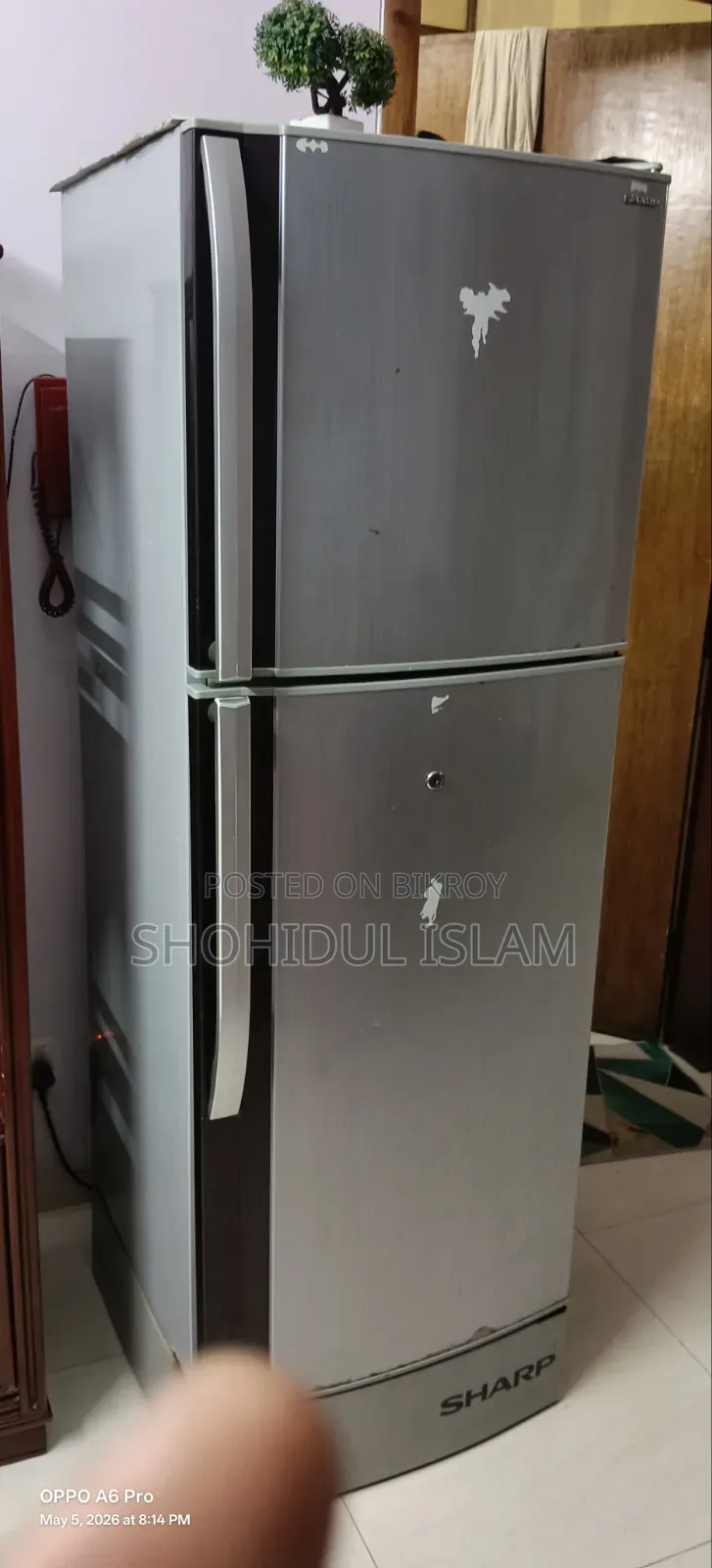 Sharp Refrigerator/ Fridge (Japan)