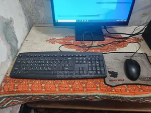 Desktop Computer 4GB Intel Core i5 SSD 128GB