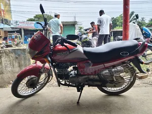 হোন্ডা ১৯৯৫ লাল