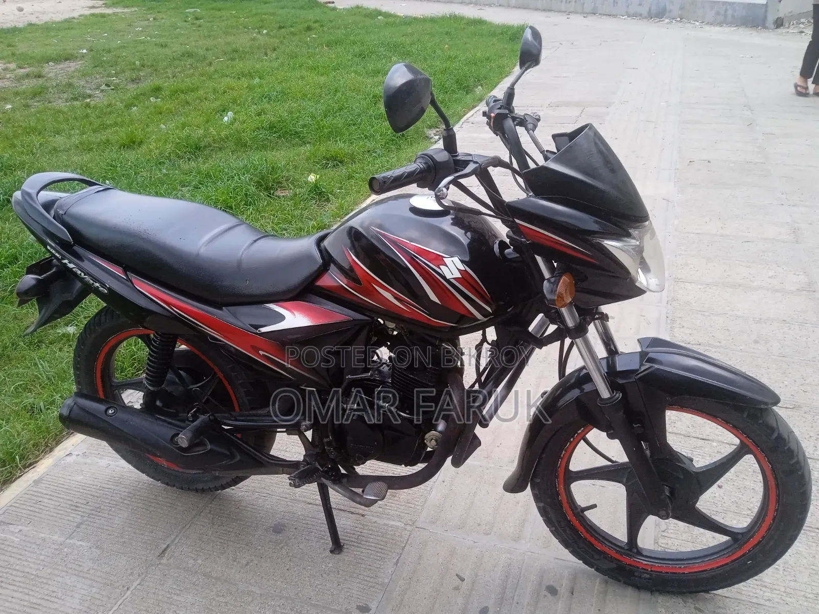 সুজুকি হায়াতে ২০১৯ কালো