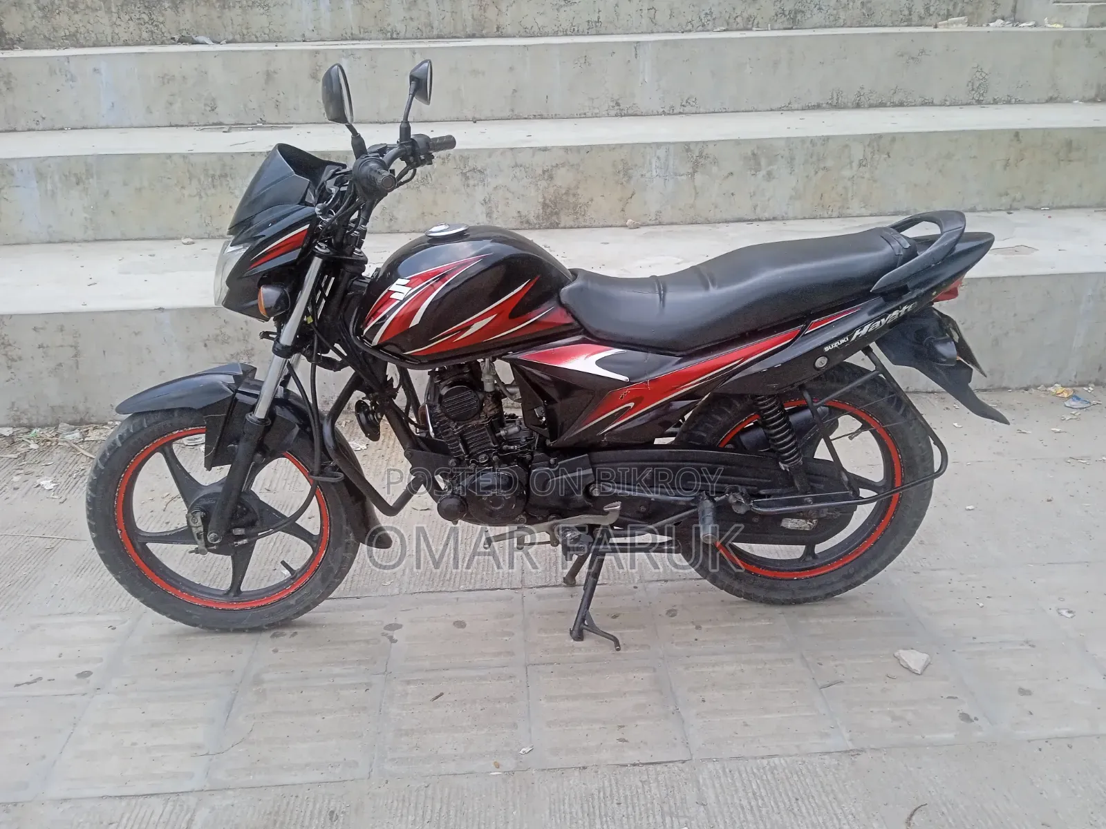 সুজুকি হায়াতে ২০১৯ কালো