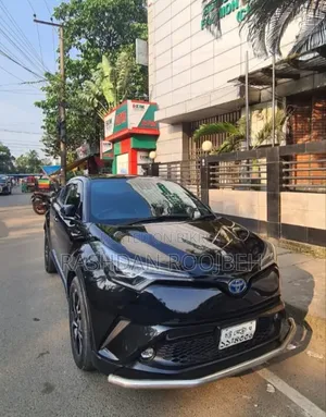 টয়োটা সি-এইচআর ২০১৮ কালো