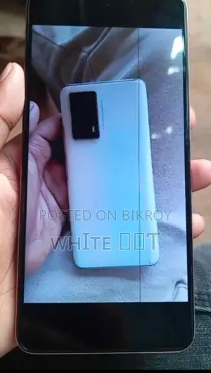 Vivo iQOO 128 GB Blue