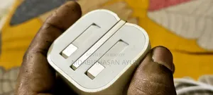 Apple Original Adapter 20 Watt