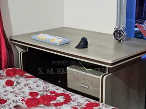 Desk Table