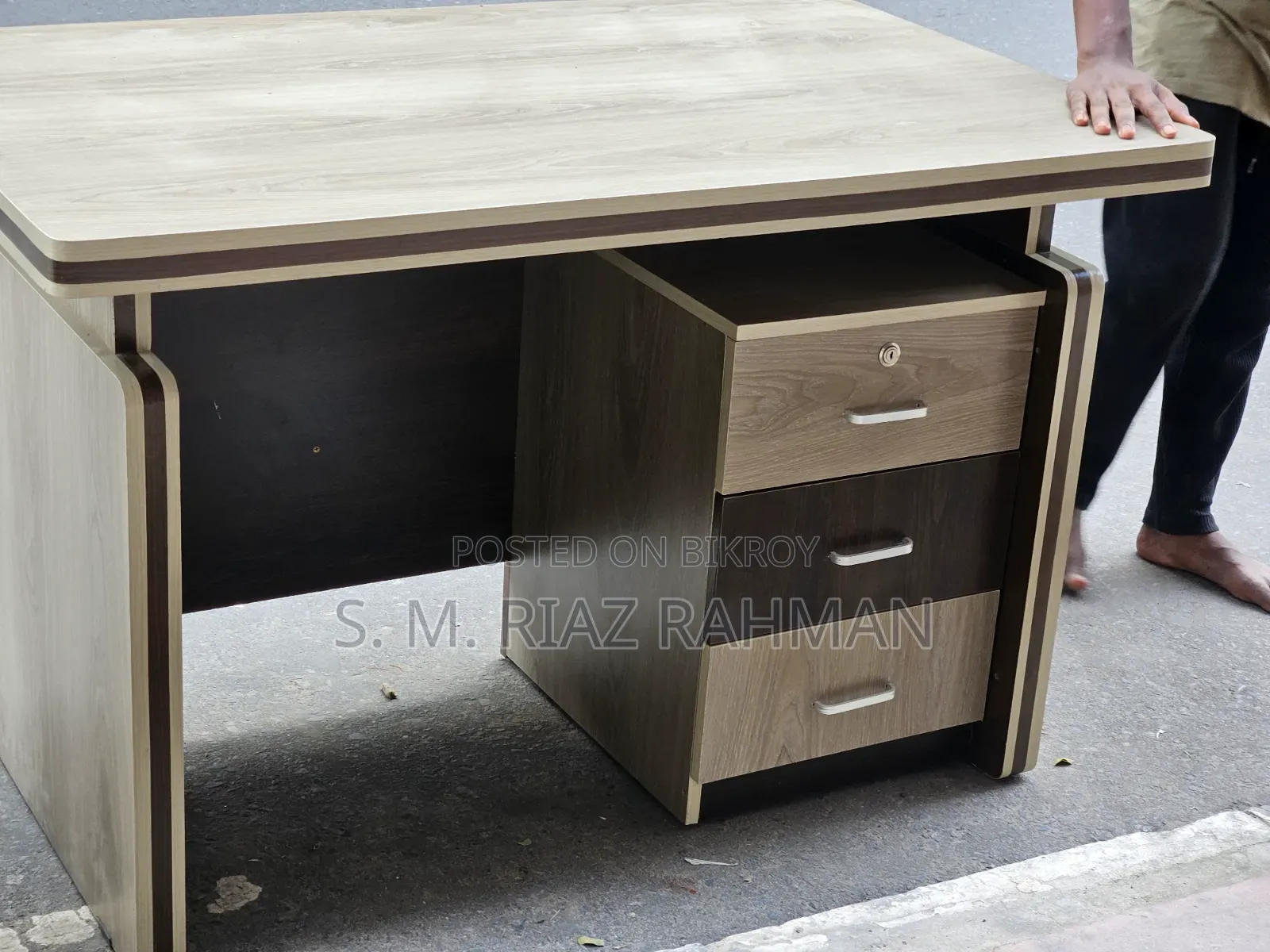Desk Table