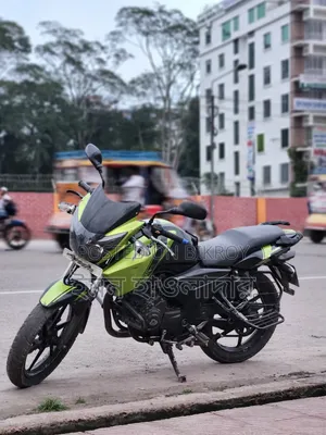 টিভিএস অ্যাপাচি আরটিআর ১৬০ ২ভি ২০১৪ সবুজ