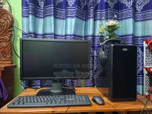 Desktop Computer Dell 8GB Intel Core i5 SSD 256GB