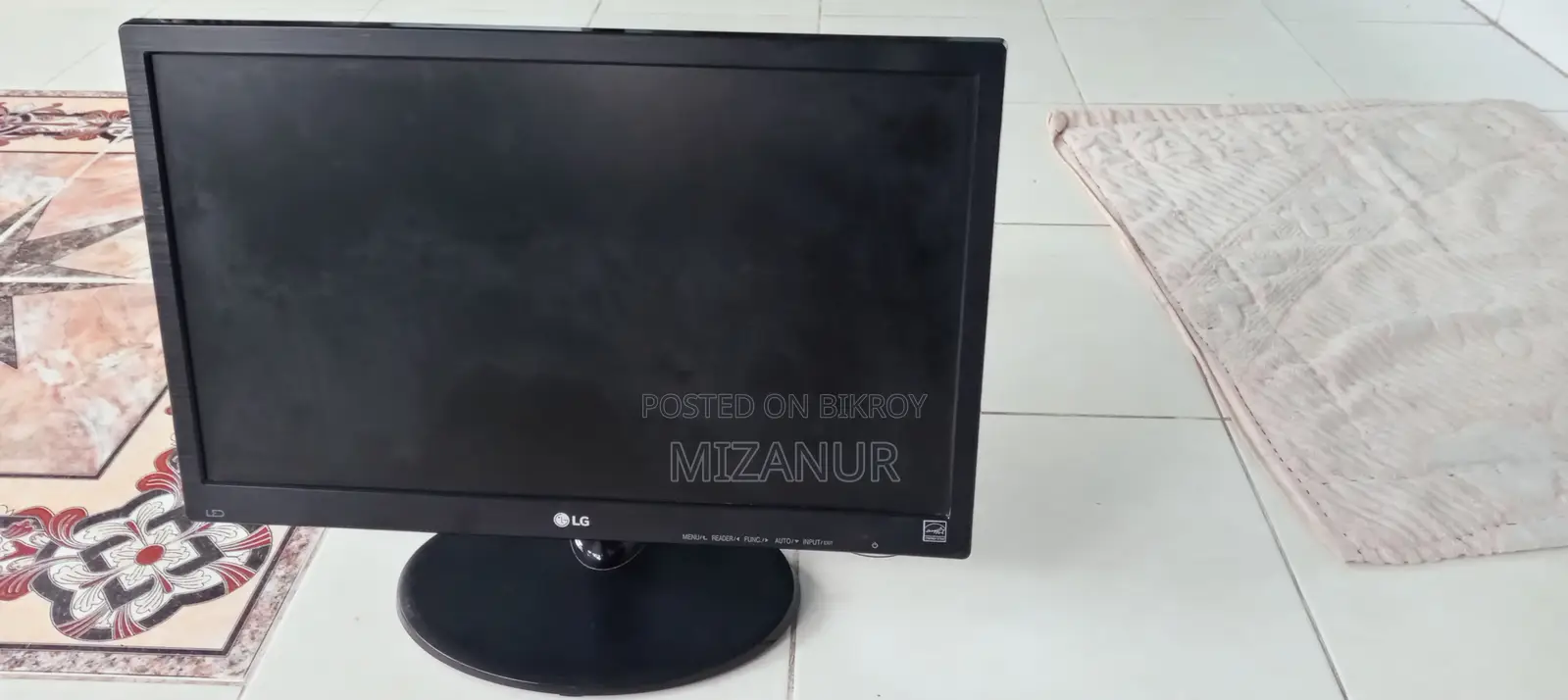 LG Monitor for Sale Model 19m384a