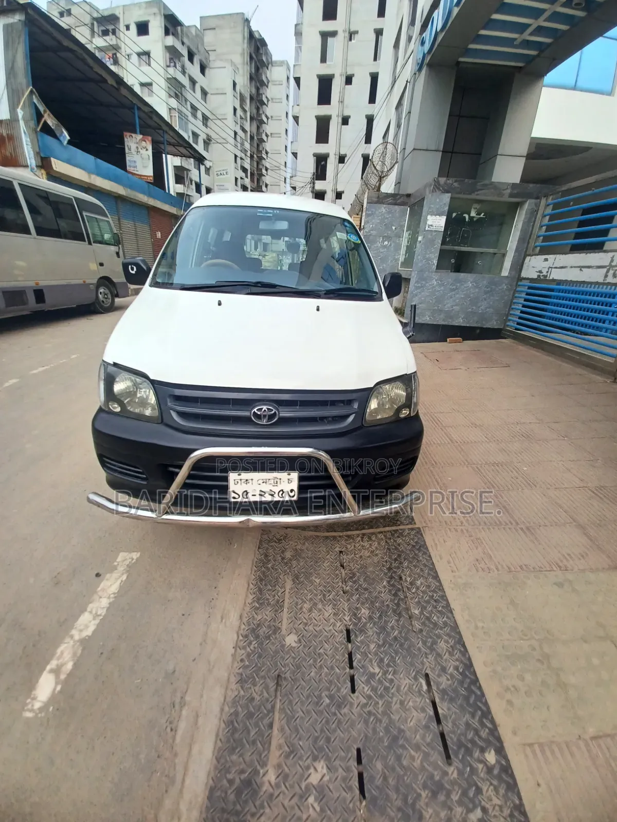 Toyota Noah 2006 White