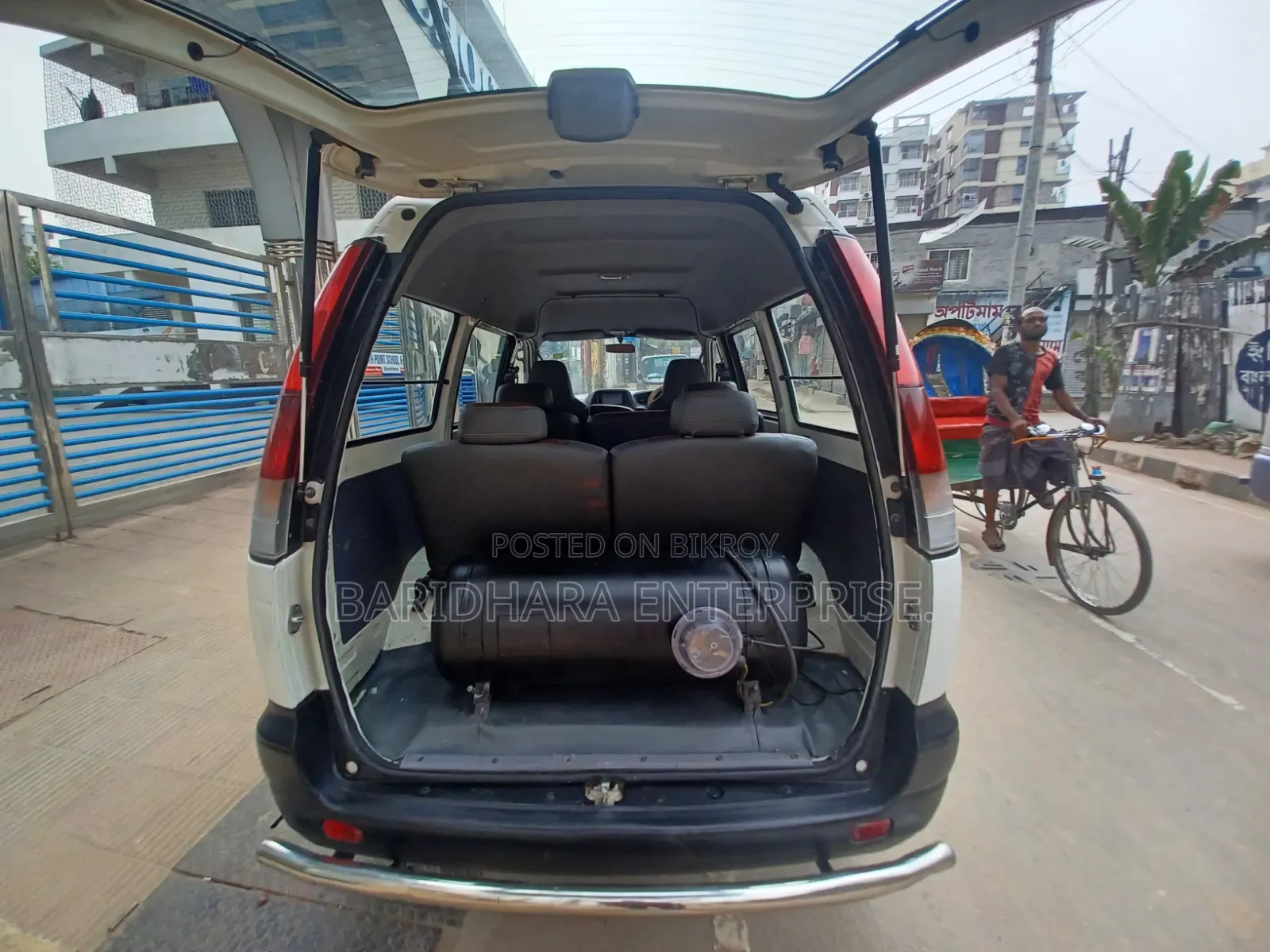 Toyota Noah 2006 White