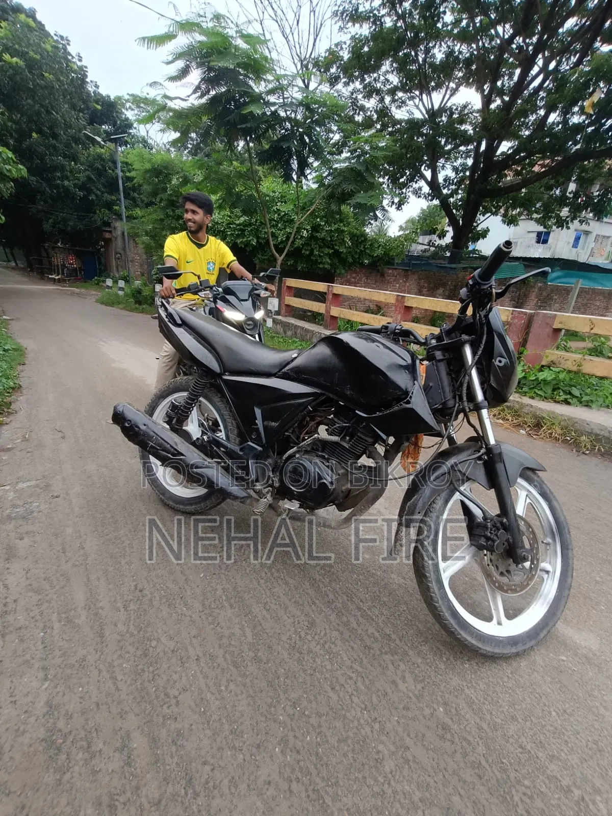 রানার টার্বো ১২৫ ২০১৭ কালো
