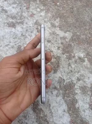 অ্যাপল আইফোন ৬ ৬৪ জিবি সিলভার
