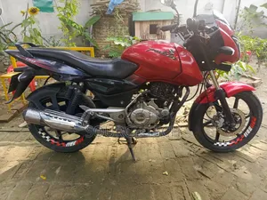 Bajaj Pulsar 150 2015 Red