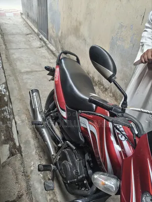 TVS Metro 2017 Red