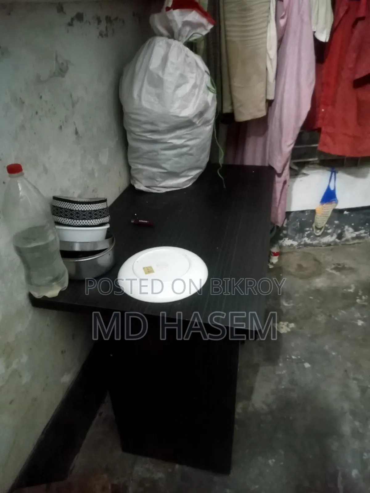 পড়ার টেবিল