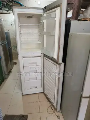 ৩৫০ লিটার রানিং মিনিস্টার কোম্পানির ফ্রিজ বিক্রি করা হবে।