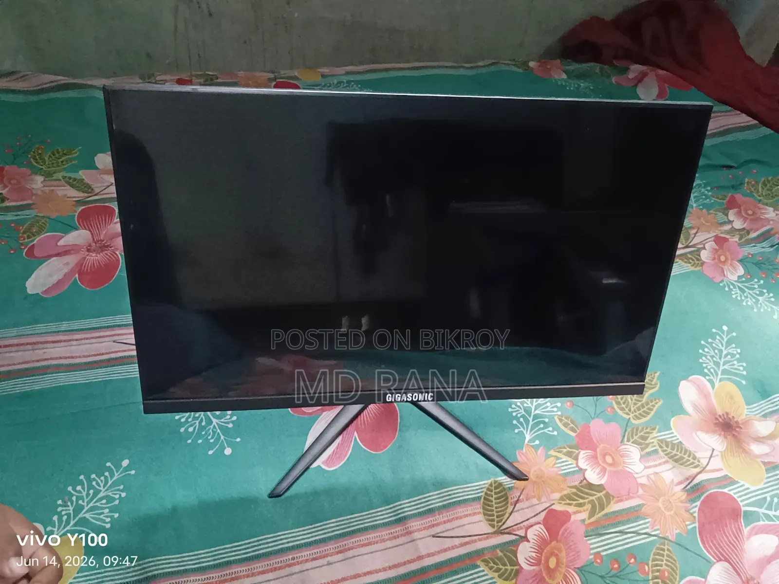 Borderless Monitor 22-inch