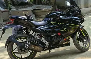 সুজুকি জিক্সার এফআই এবিএস ২০২৫ কালো