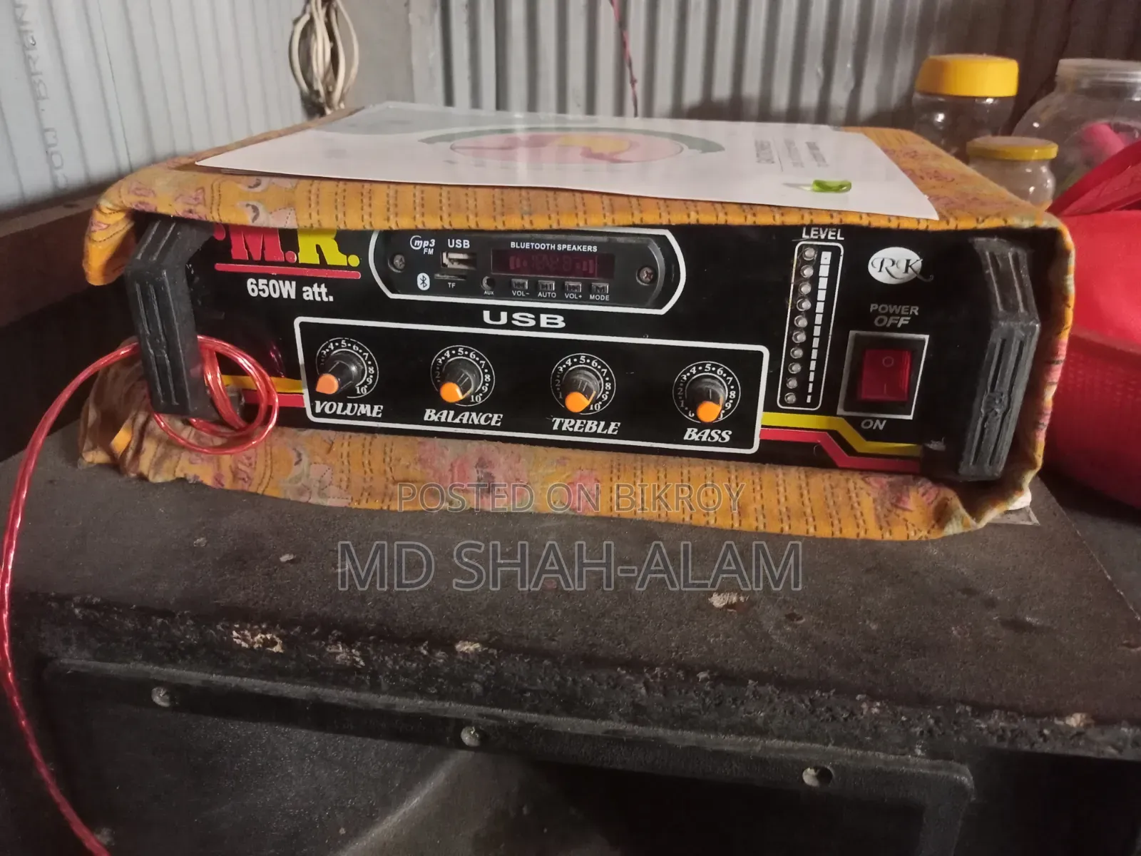 Amplifier and 18-inch speaker + 1 large + 2 RGB tweeters