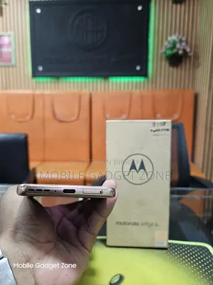 Motorola Edge 40 Neo 128 GB Yellow