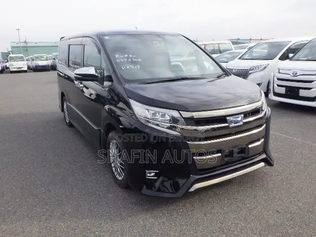 Toyota HiAce 2021 Black