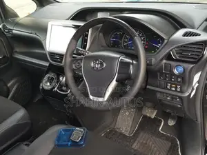 Toyota HiAce 2021 Black