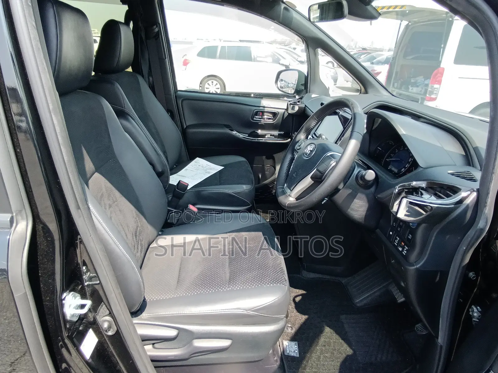 Toyota Voxy 2021 Black