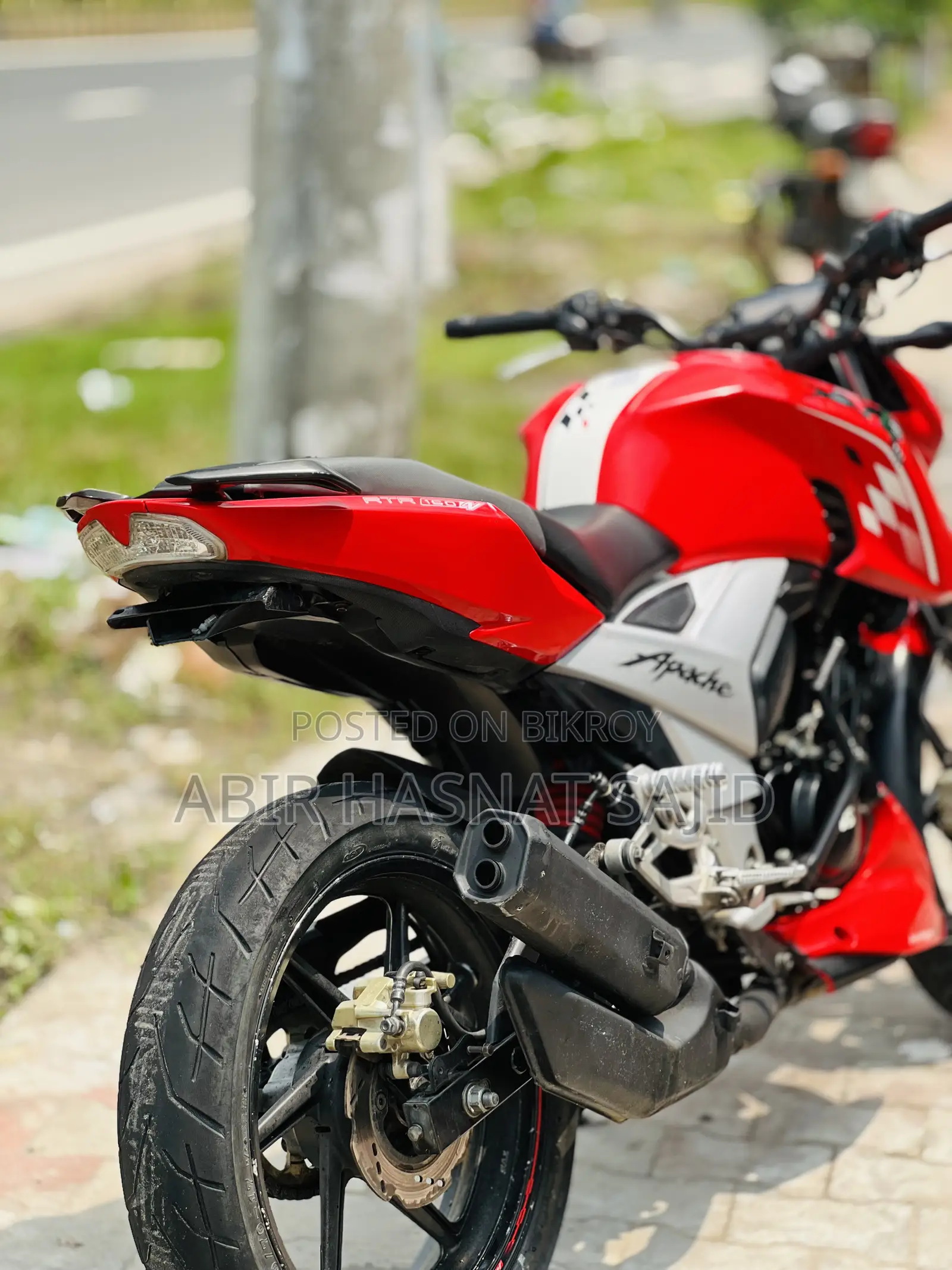 TVS Apache RTR 160 4V 2022 Red