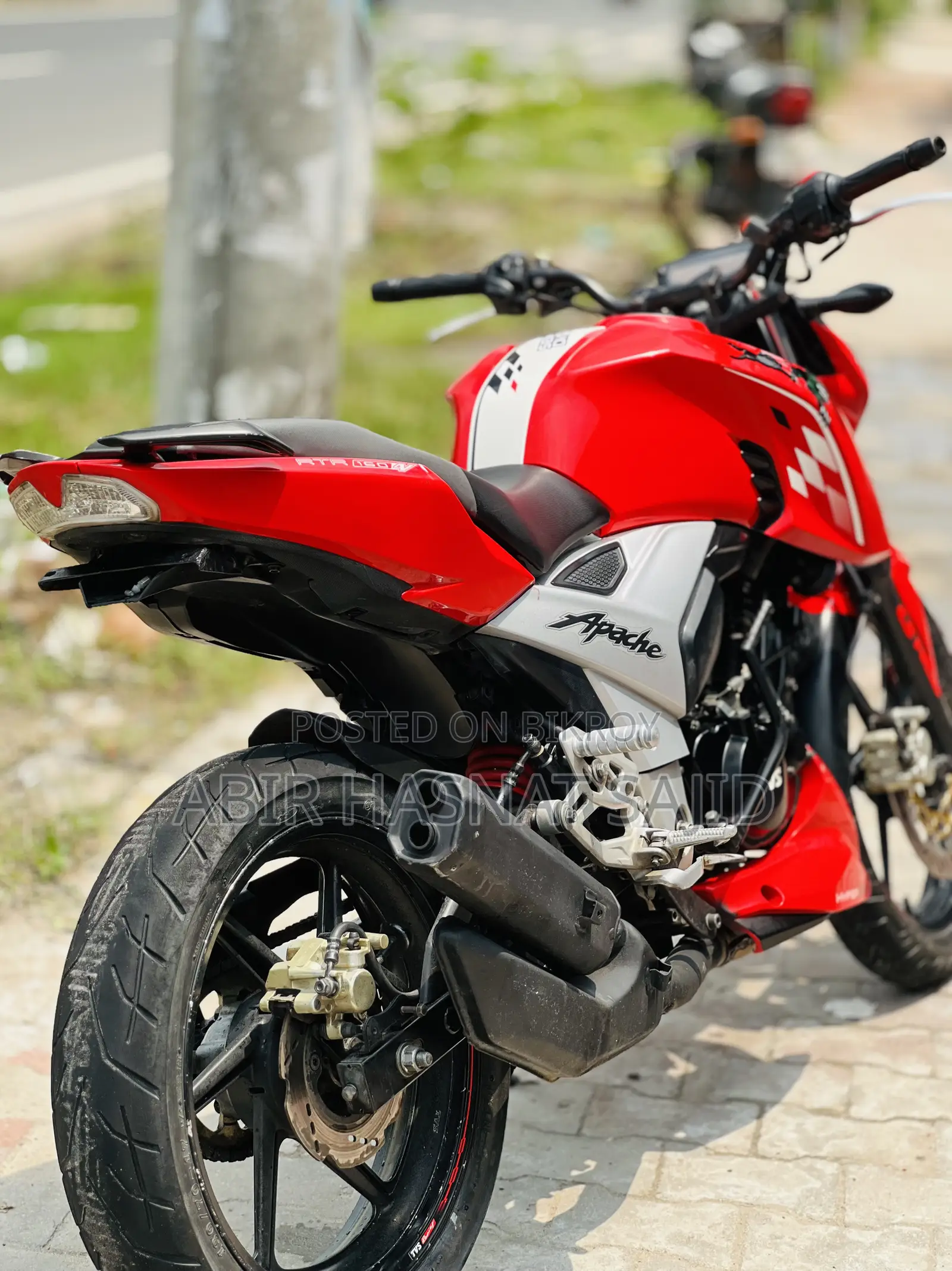 TVS Apache RTR 160 4V 2022 Red