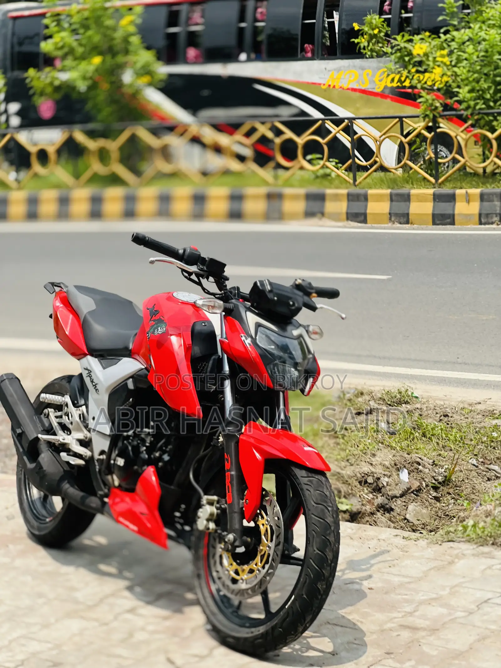TVS Apache RTR 160 4V 2022 Red