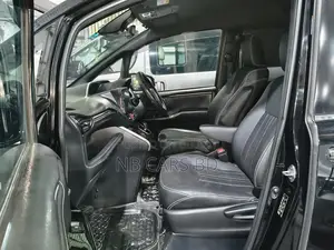 Toyota Esquire 1.8 Front Wheel Drive Hybrid (7 seater) 2019 Black