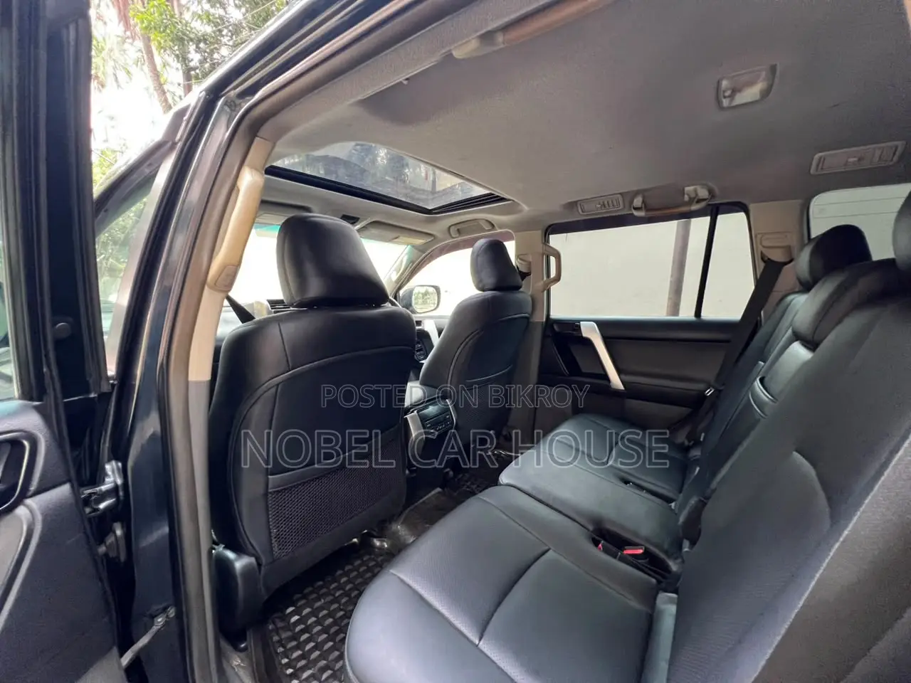 Toyota Land Cruiser Prado 2011 Black