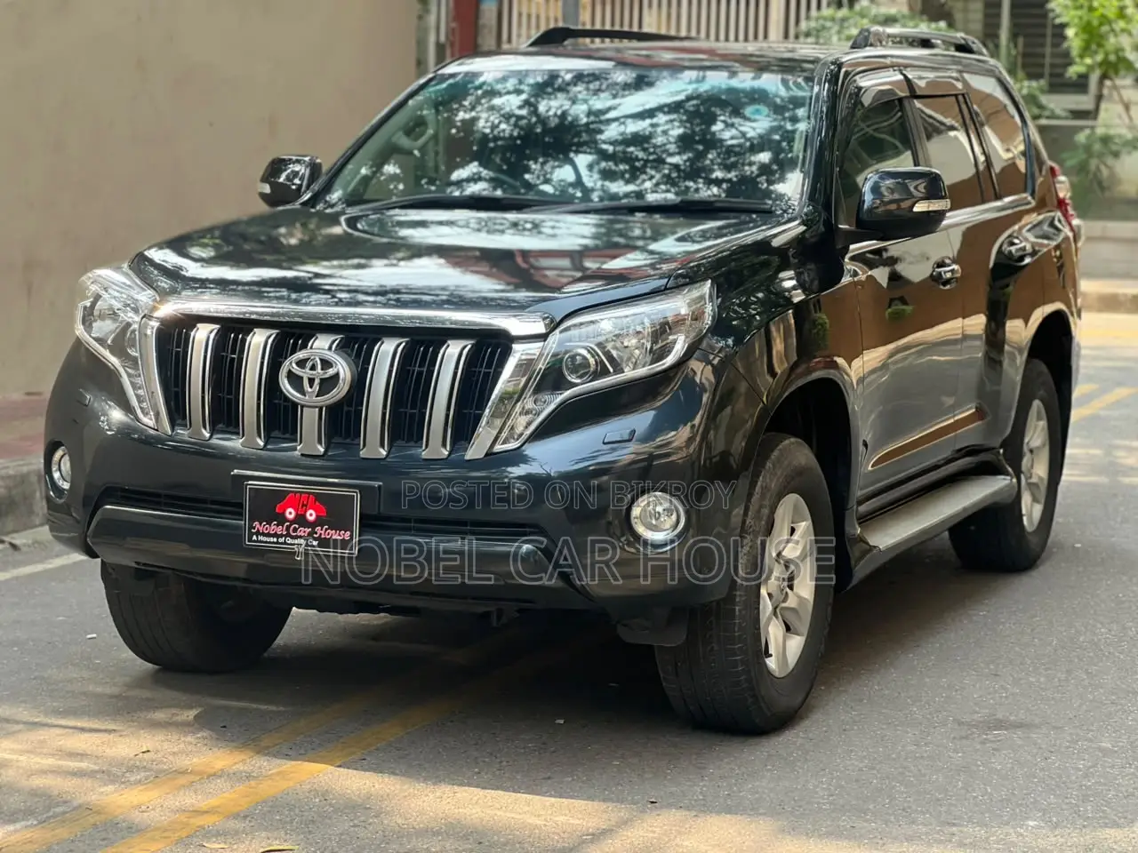 Toyota Land Cruiser Prado 2011 Black