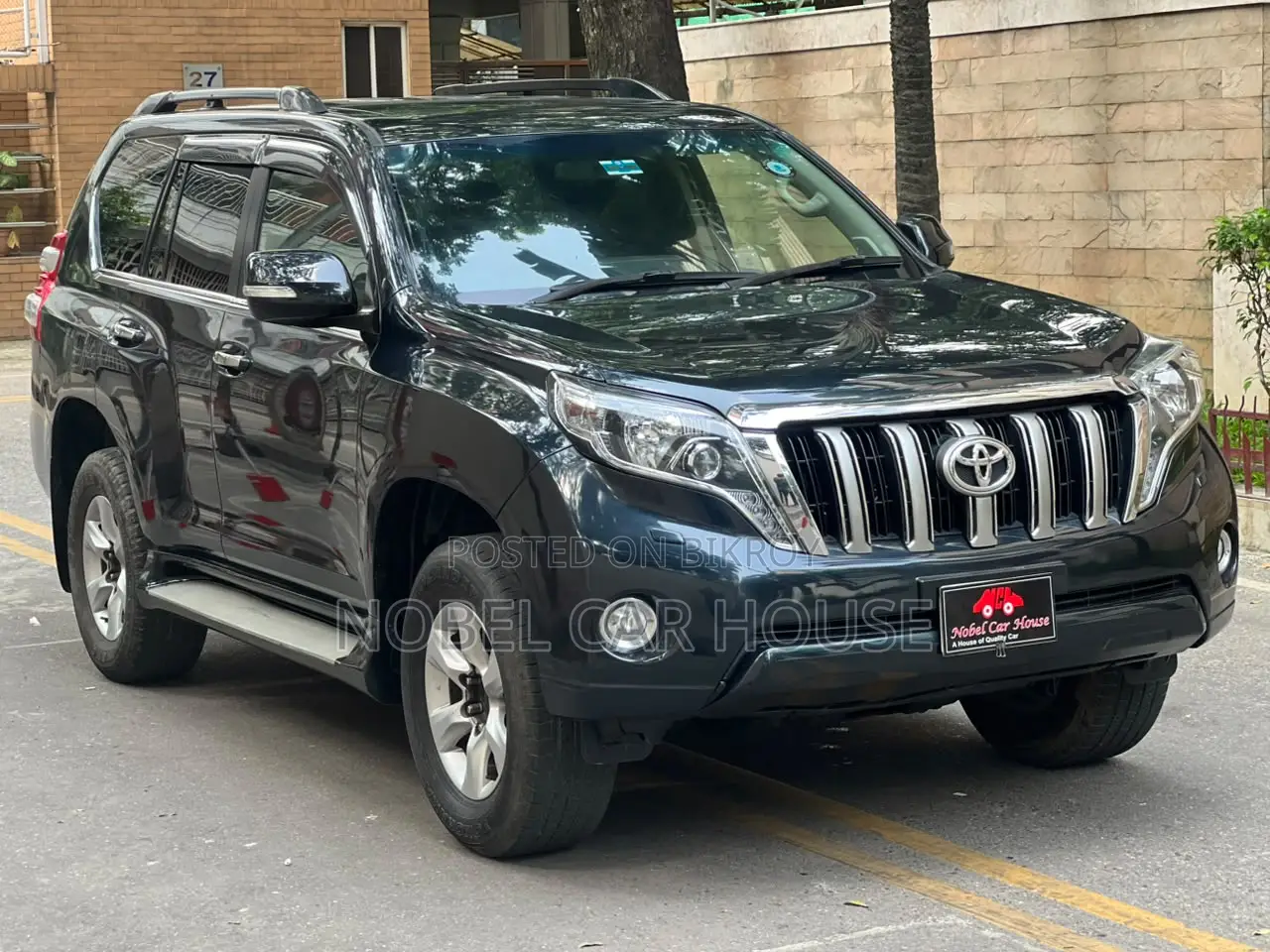 Toyota Land Cruiser Prado 2011 Black