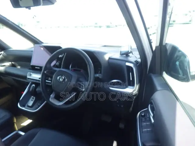 Toyota Noah 2023 Pearl