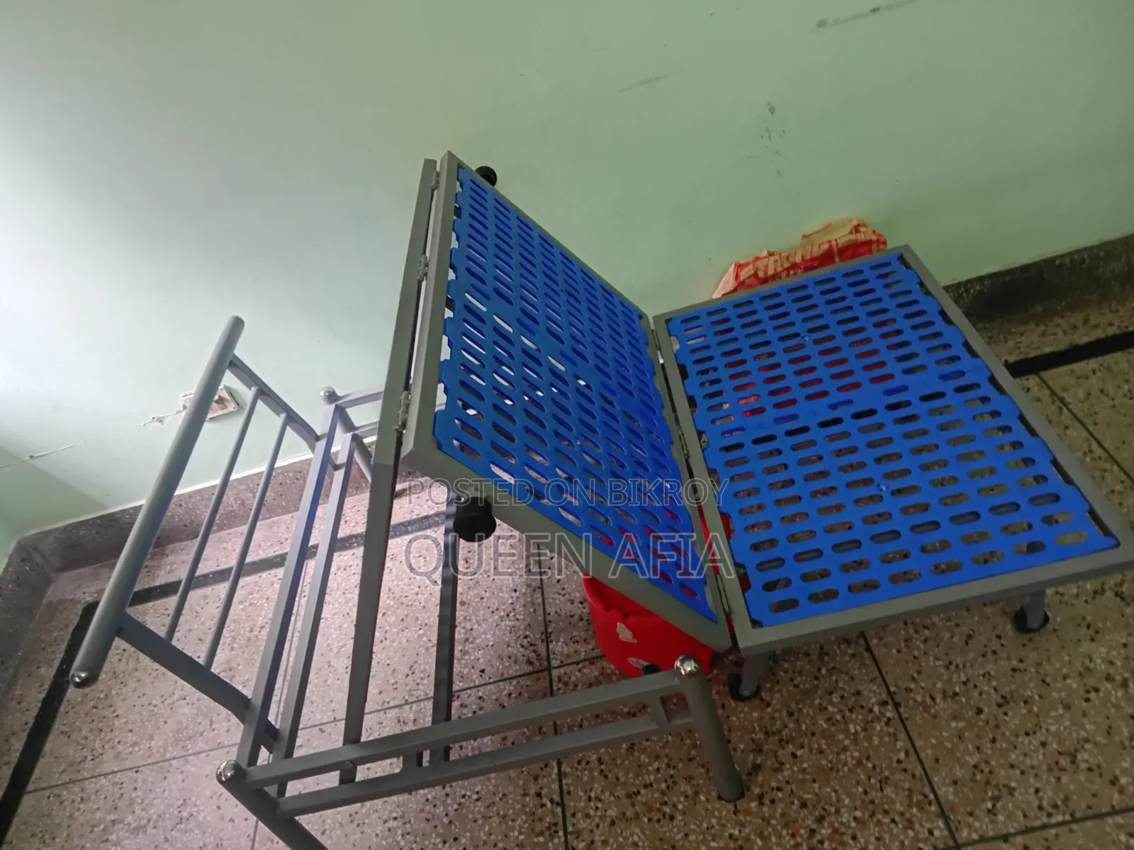 তানিন সোফা কাম খাট।