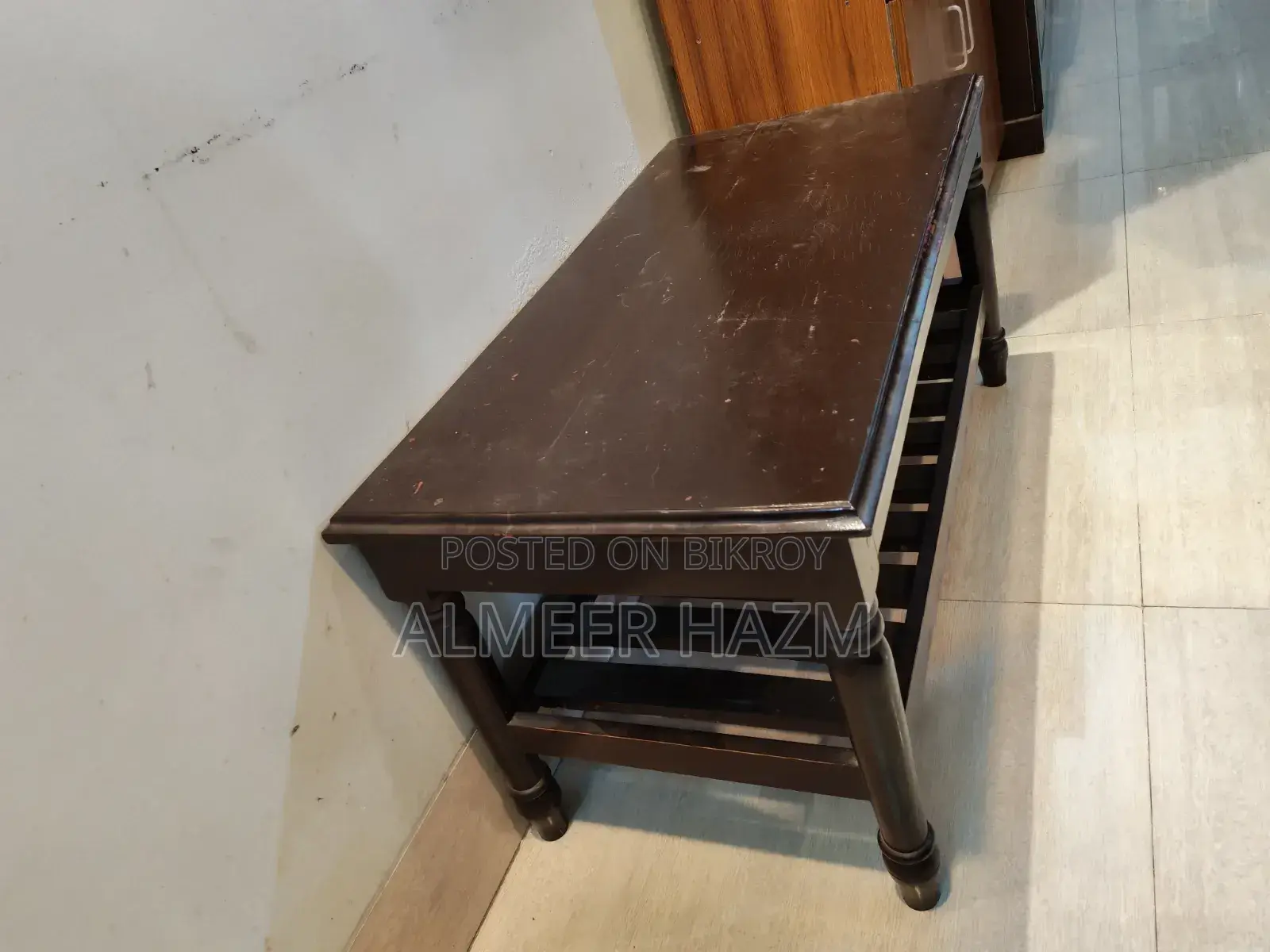Selling Tea Table