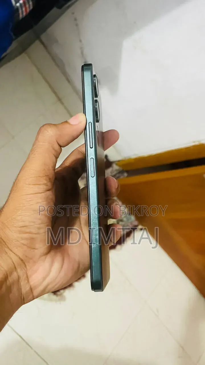 Vivo Y29s 128 GB Silver