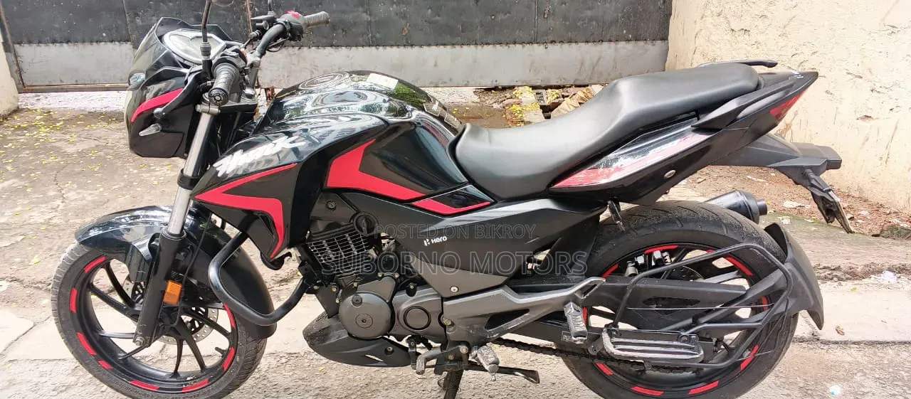 Hero Hunk 2022 Black