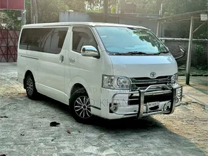 Toyota HiAce 2016 White