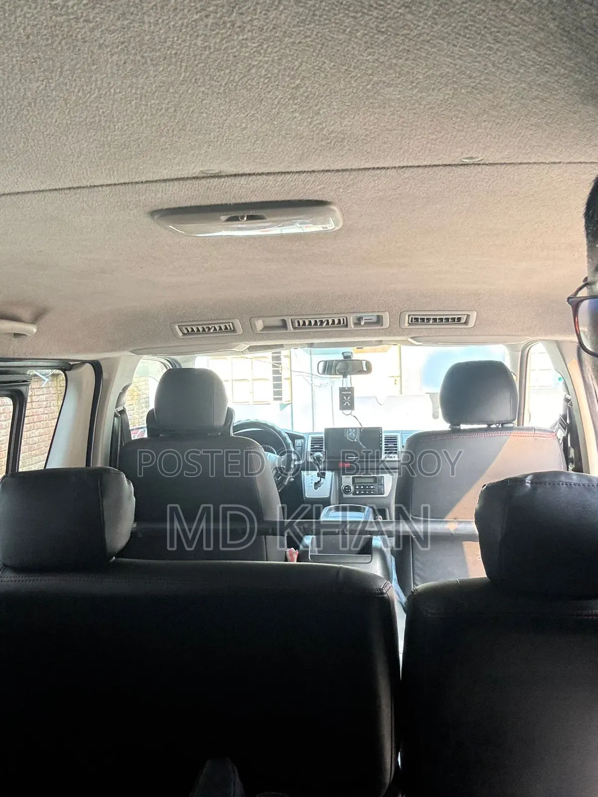 Toyota HiAce 2016 White